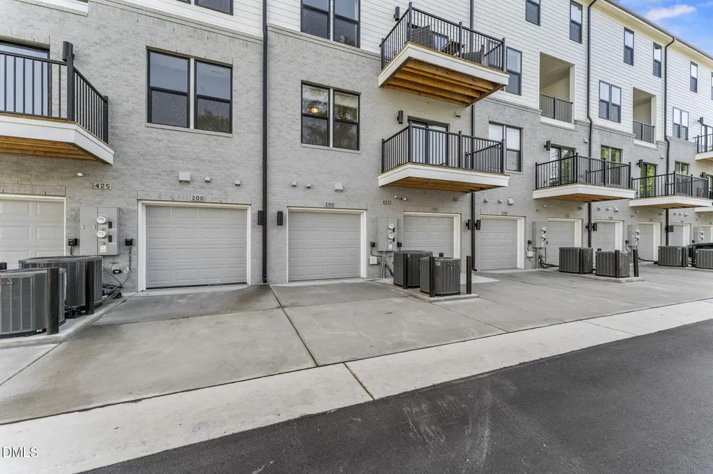 156 N White Street Wake Forest NC 27587