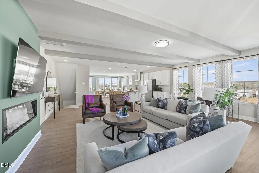 156 N White Street Wake Forest NC 27587