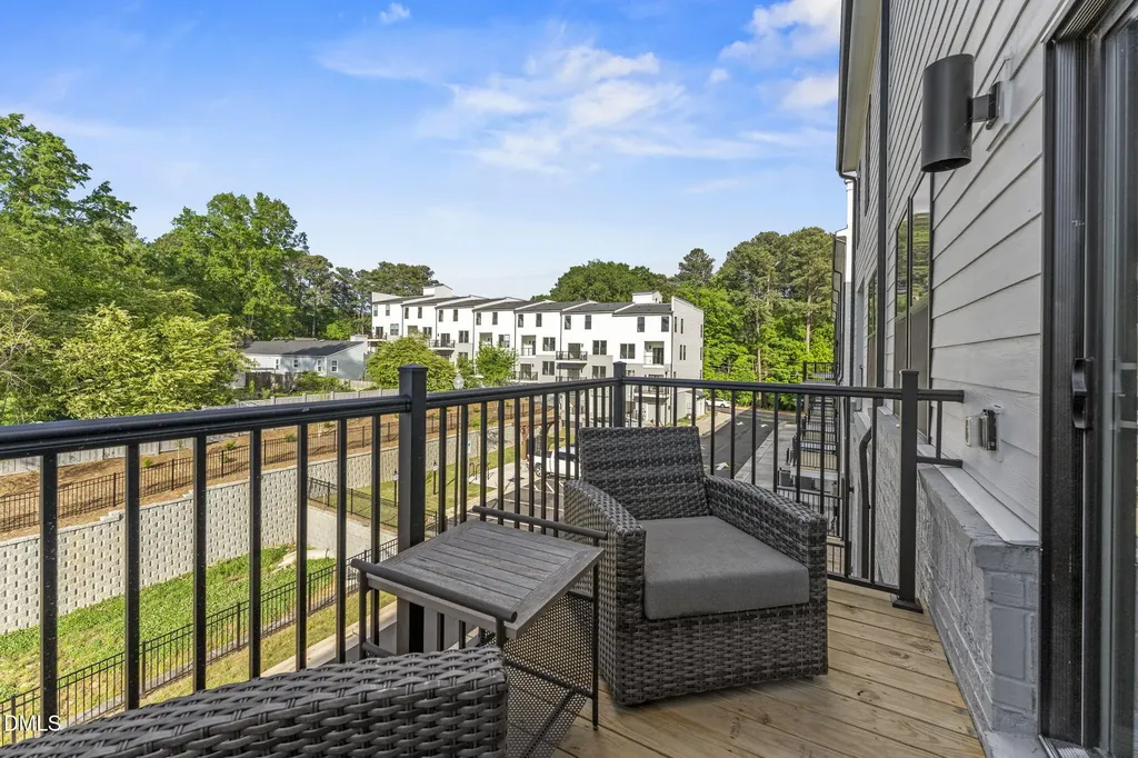 156 N White Street Wake Forest NC 27587
