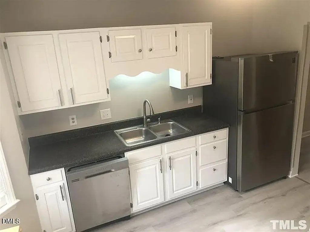 6577 English Oaks Drive Raleigh NC 27615