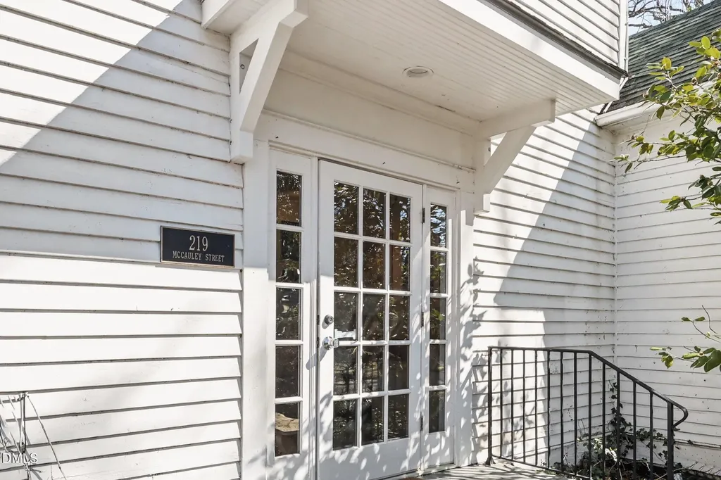 213-223 Mccauley Street Chapel Hill NC 27516