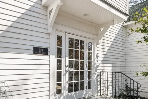 213-223 Mccauley Street Chapel Hill NC 27516