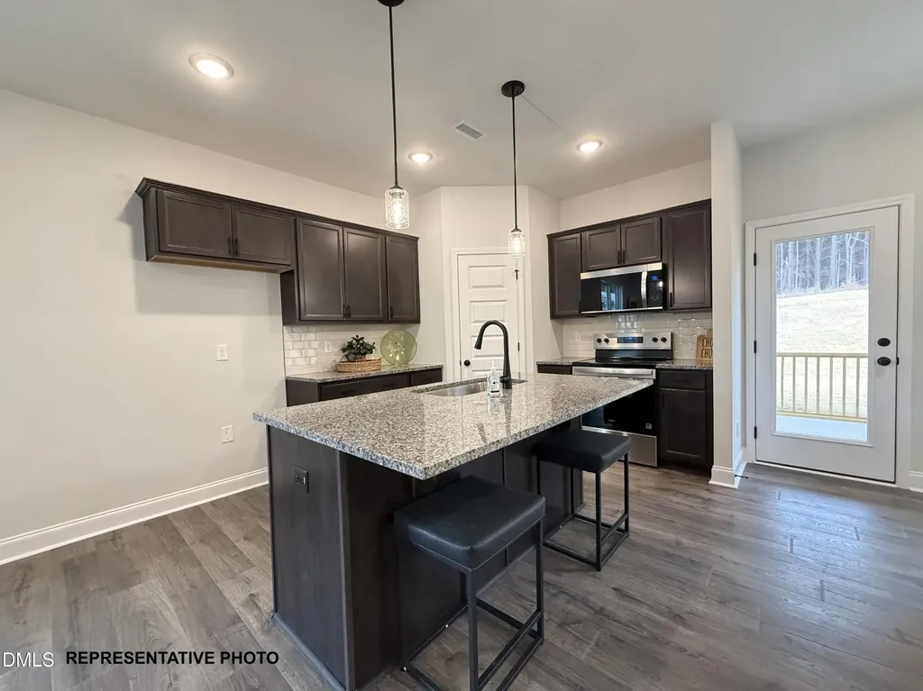 61 W Coulter Court Selma NC 27576