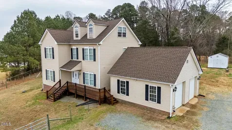 4872 Thom Road Mebane NC 27302