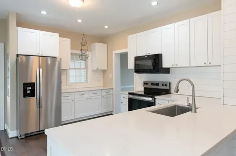 4872 Thom Road Mebane NC 27302
