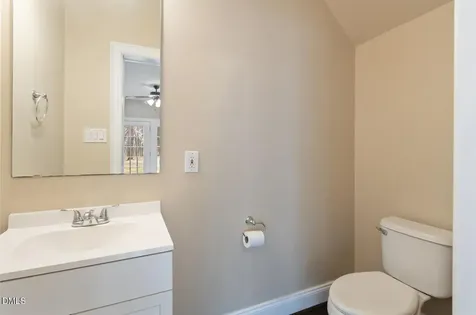 4872 Thom Road Mebane NC 27302