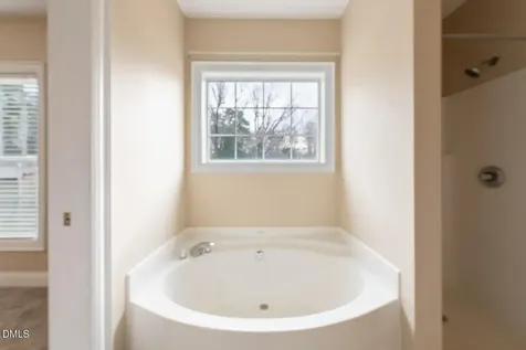 4872 Thom Road Mebane NC 27302