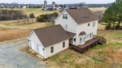 4872 Thom Road Mebane NC 27302