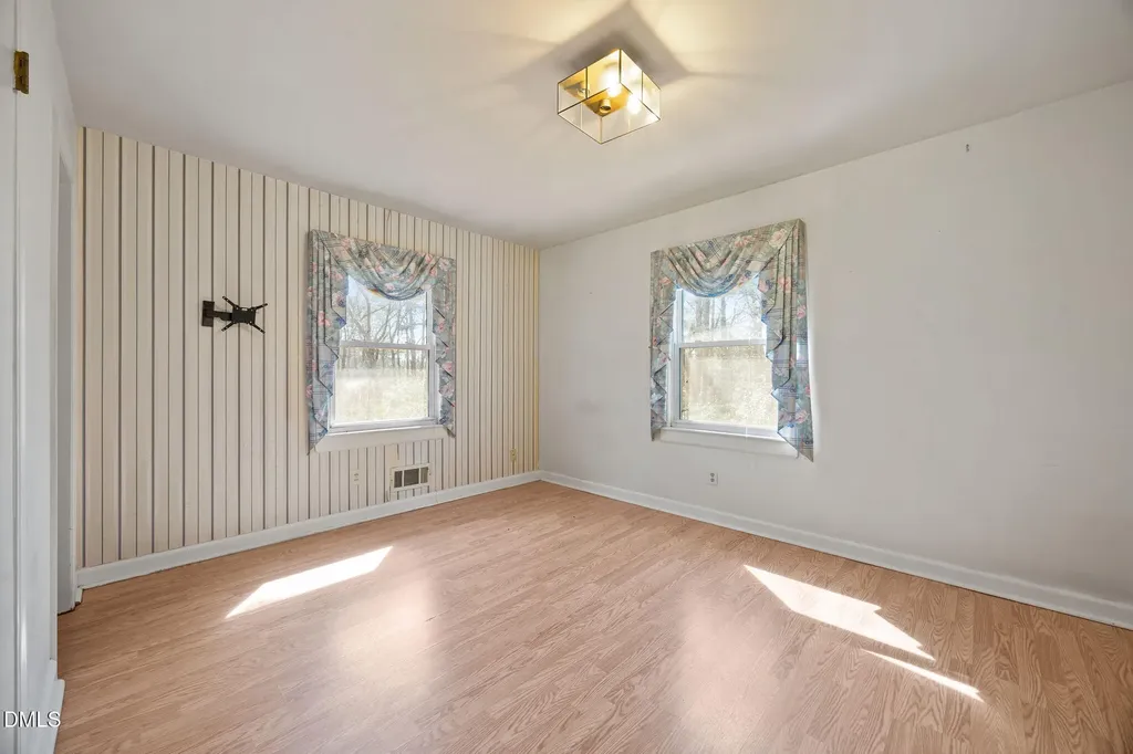 2009 Philcrest Road Raleigh NC 27612