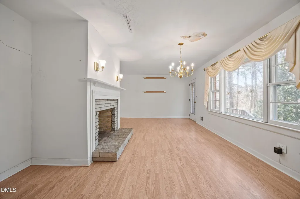 2009 Philcrest Road Raleigh NC 27612