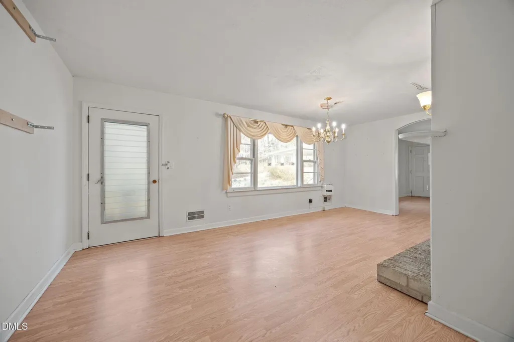 2009 Philcrest Road Raleigh NC 27612