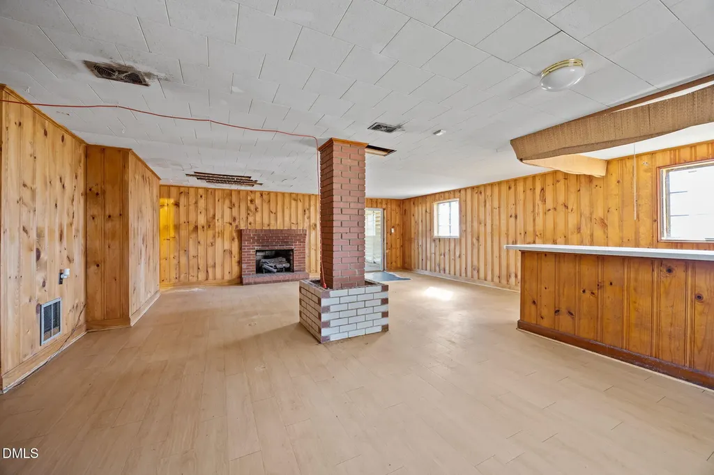 2009 Philcrest Road Raleigh NC 27612