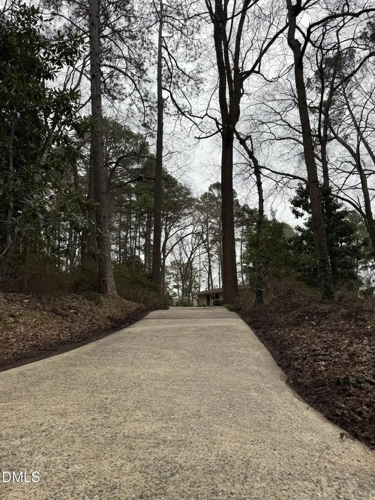 2009 Philcrest Road Raleigh NC 27612