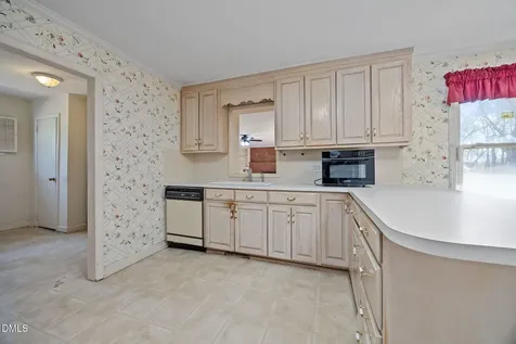 2009 Philcrest Road Raleigh NC 27612