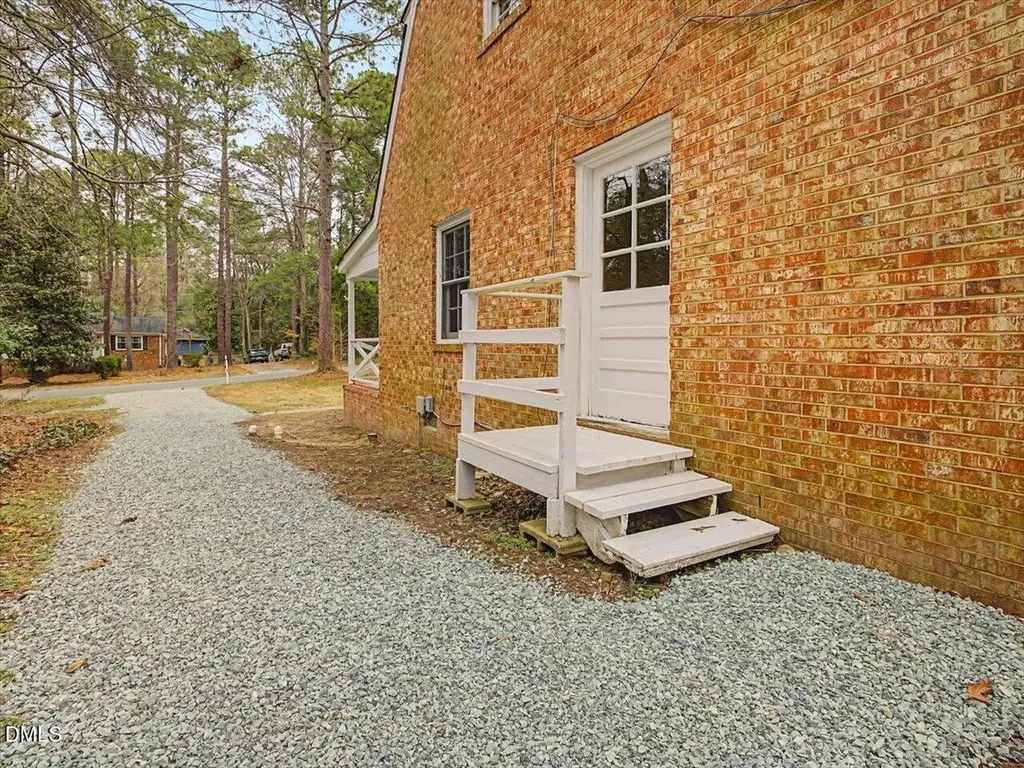 103 Yorktown Drive Chapel Hill NC 27516