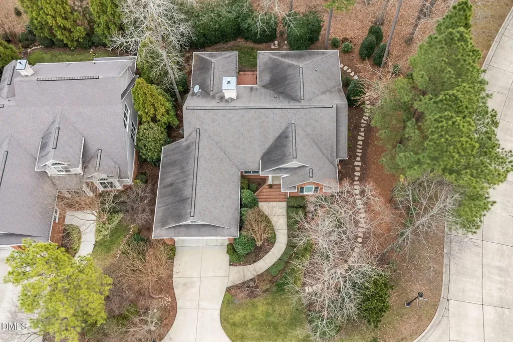 71002 Everard Chapel Hill NC 27517