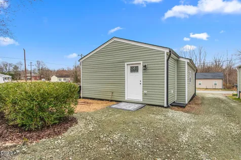1615 Preston Street Burlington NC 27217