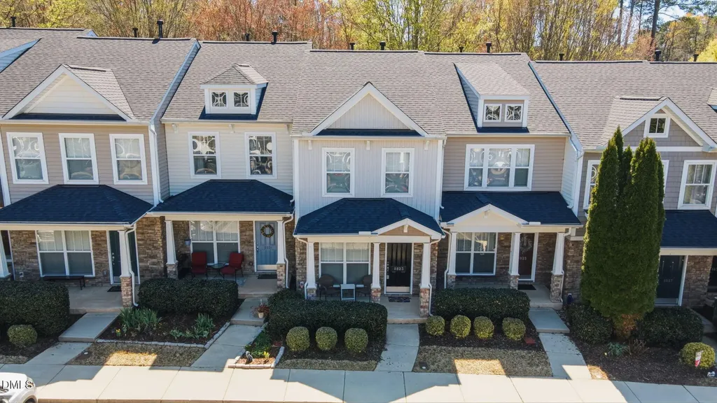 8823 Orchard Grove Way Raleigh NC 27612