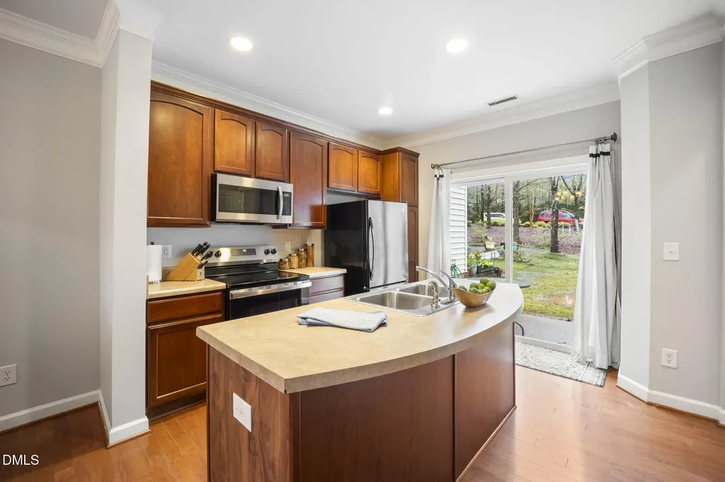 8823 Orchard Grove Way Raleigh NC 27612