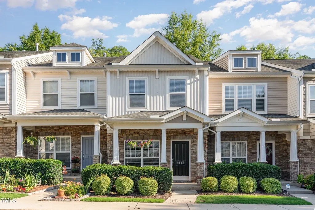 8823 Orchard Grove Way Raleigh NC 27612