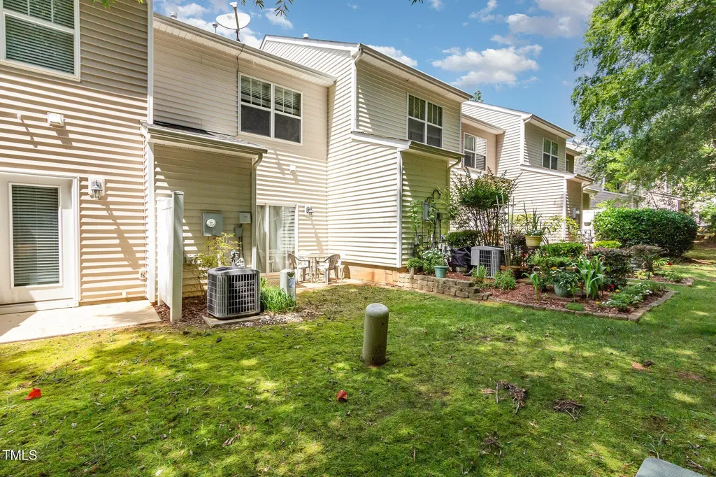 8823 Orchard Grove Way Raleigh NC 27612