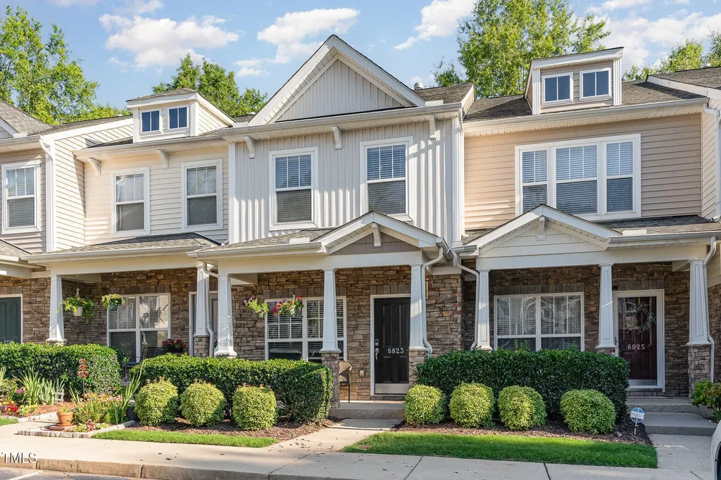 8823 Orchard Grove Way Raleigh NC 27612