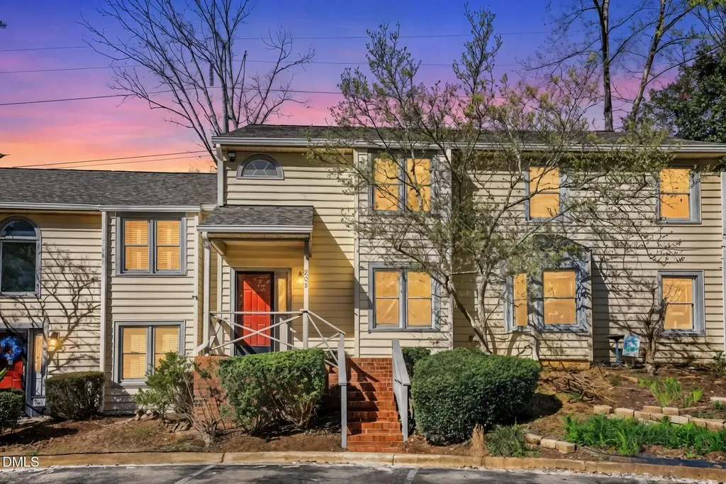 205 Oak Hollow Court Raleigh NC 27613