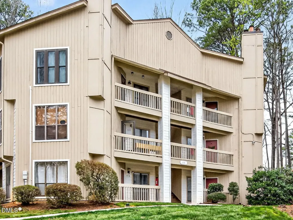 814 New Kent Place Cary NC 27511