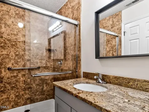 814 New Kent Place Cary NC 27511
