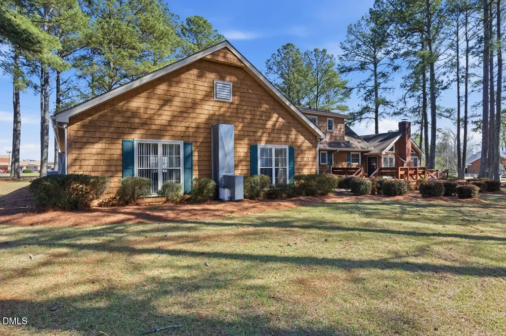 1210 E Cumberland Street Dunn NC 28334