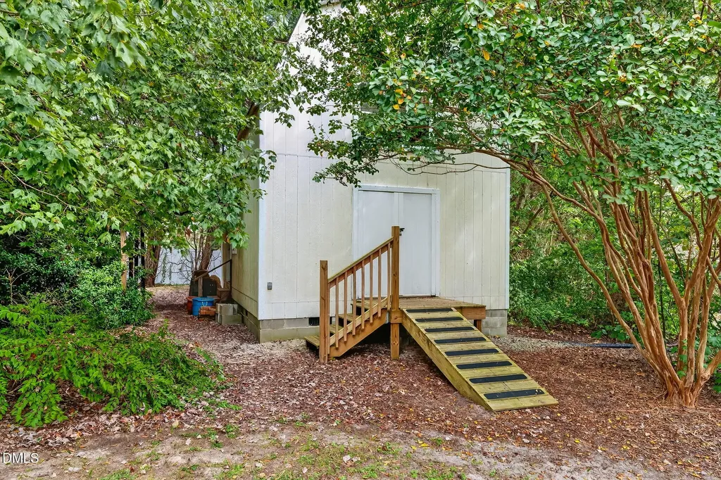 6009 Swales Way Raleigh NC 27603
