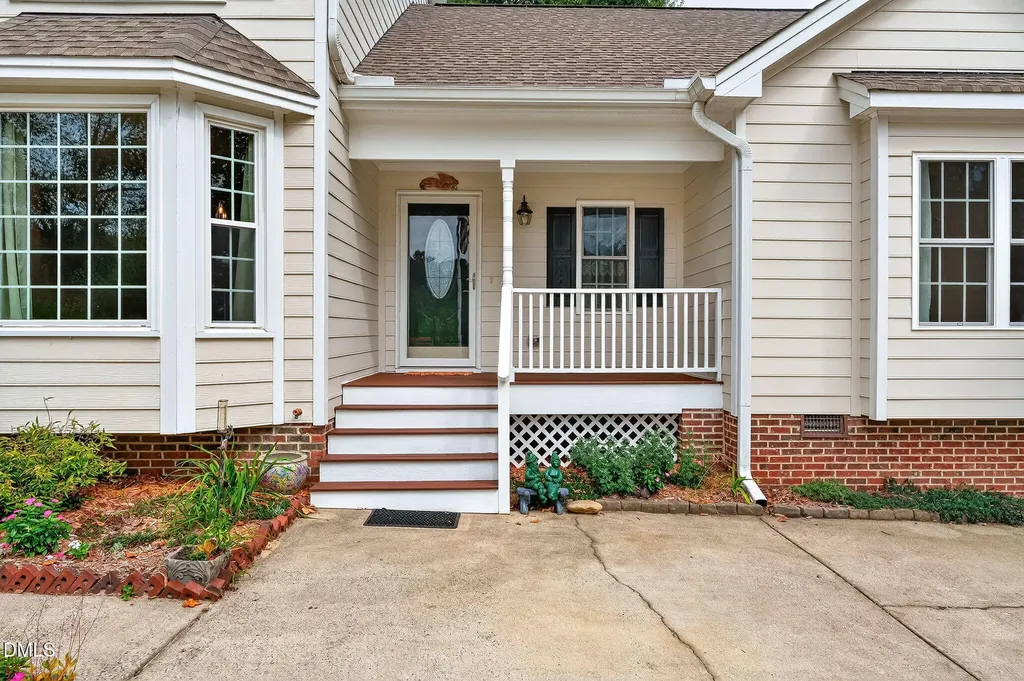 6009 Swales Way Raleigh NC 27603