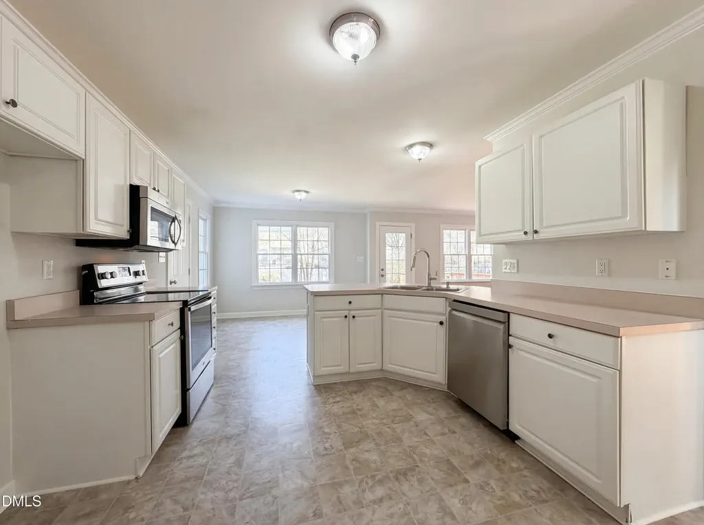 3301 Pomegranate Drive Raleigh NC 27616