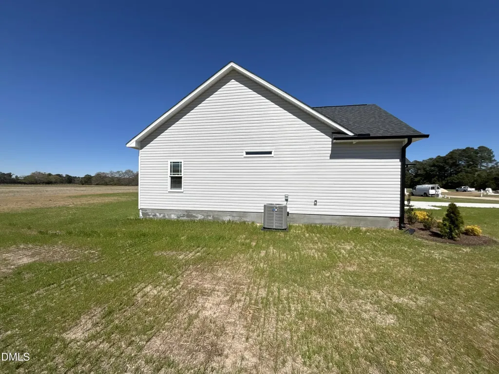 171 Budd Godwin Lane Dunn NC 28334
