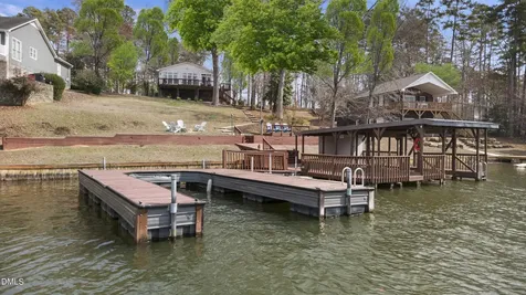 650 Shoreline Drive New London NC 28127
