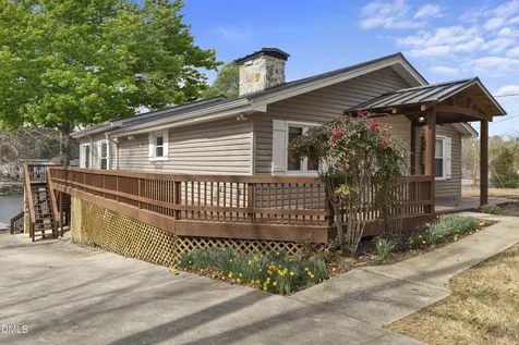 650 Shoreline Drive New London NC 28127
