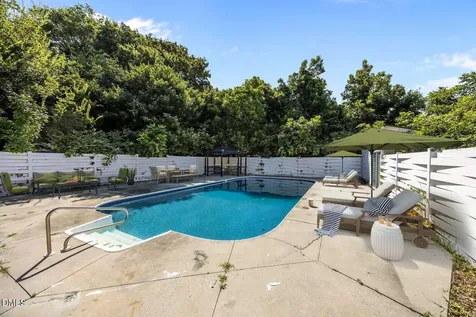 523 E Main Street Haw River NC 27258