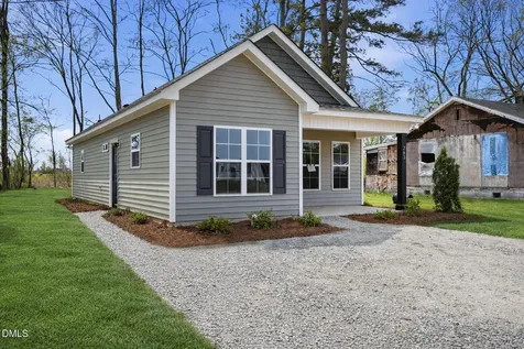 203 Booker Street NW Pikeville NC 27863