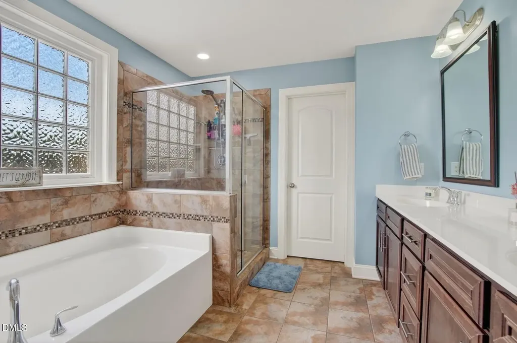 41 Gladwood Way Garner NC 27529