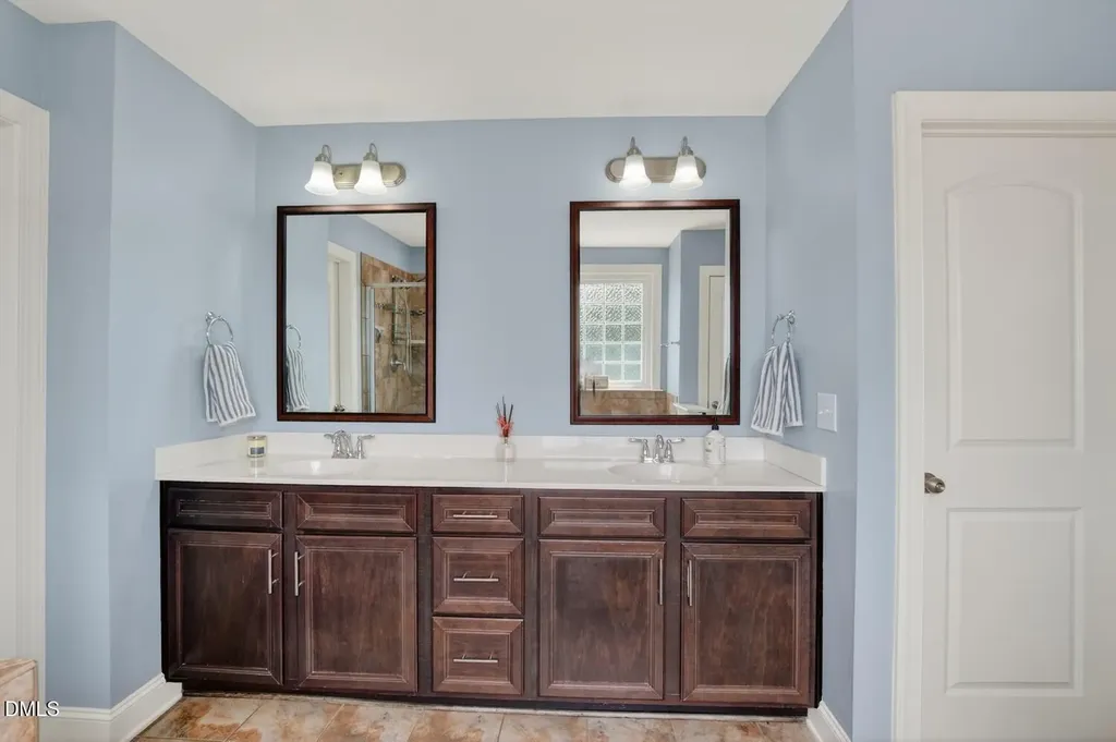41 Gladwood Way Garner NC 27529