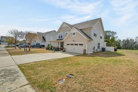 41 Gladwood Way Garner NC 27529