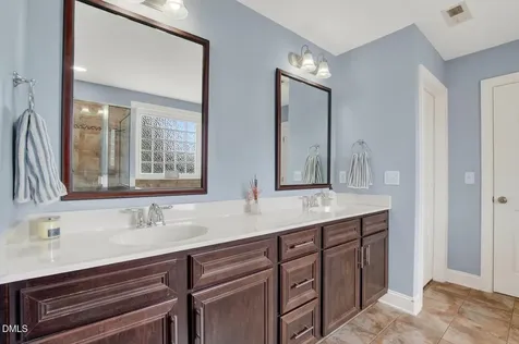 41 Gladwood Way Garner NC 27529
