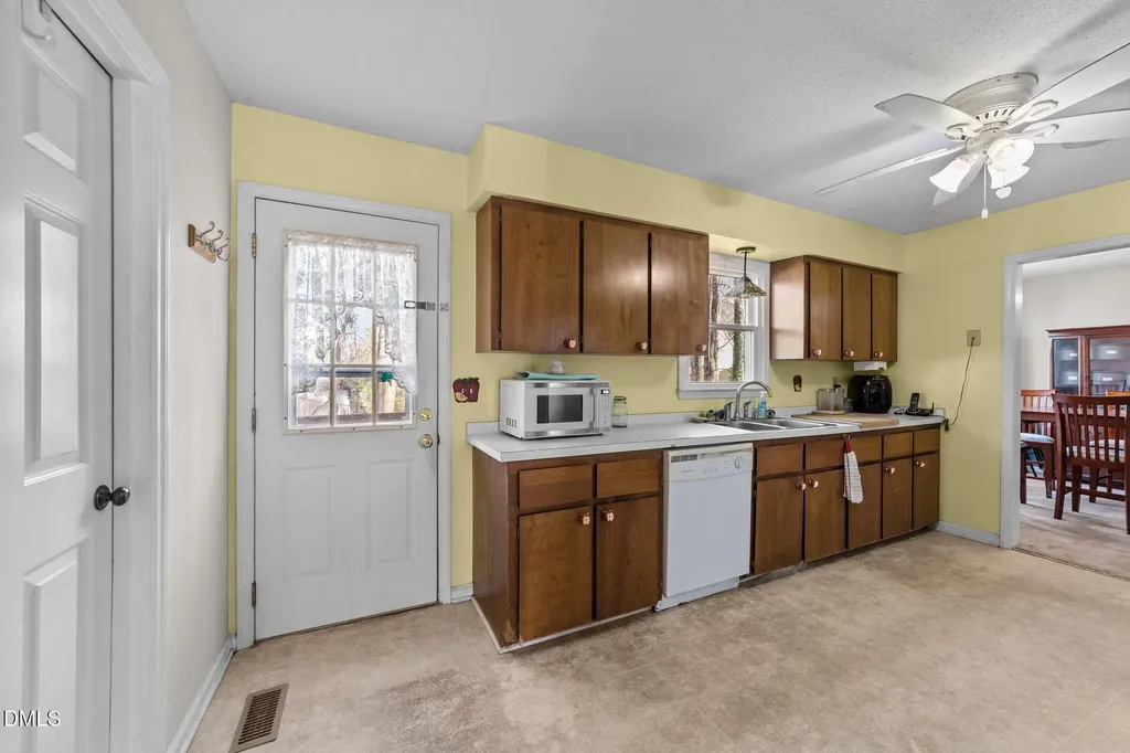 1900 Cedar Court Clayton NC 27520