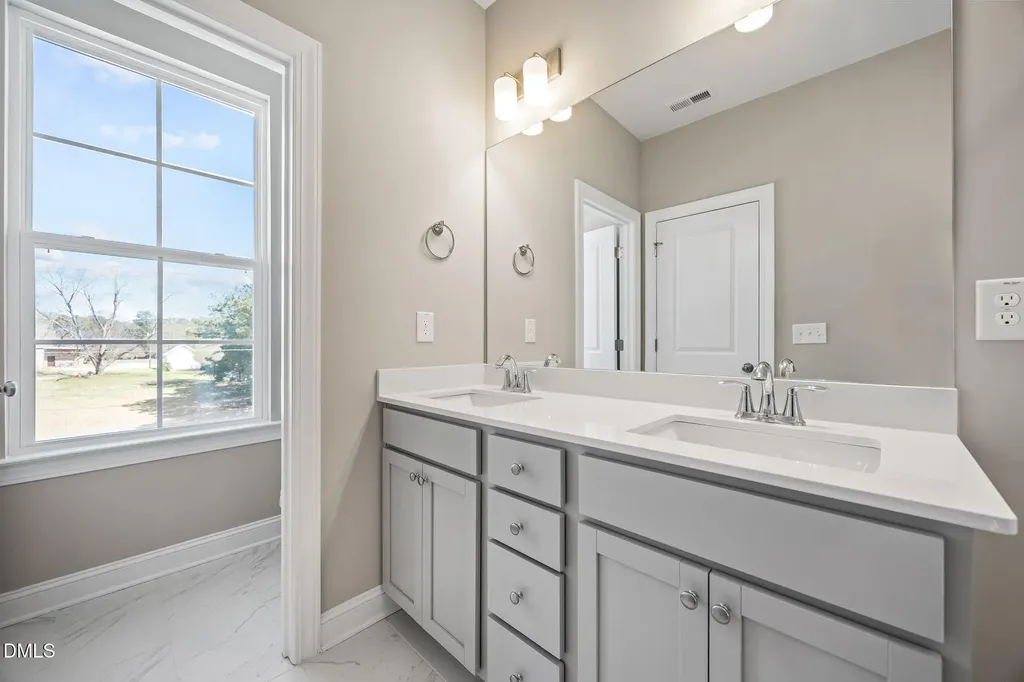329 Parker Street Garner NC 27529