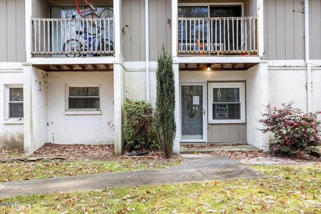 7124 Longstreet Drive Raleigh NC 27615
