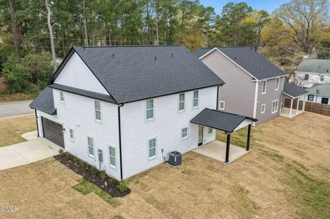 1406 Hilltop Avenue Fayetteville NC 28305
