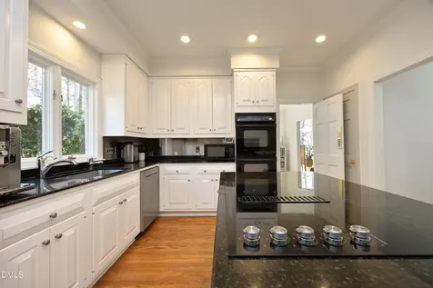 104 Hampshire Place Chapel Hill NC 27516