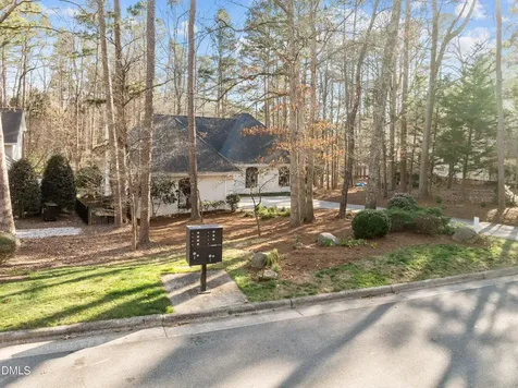 104 Hampshire Place Chapel Hill NC 27516