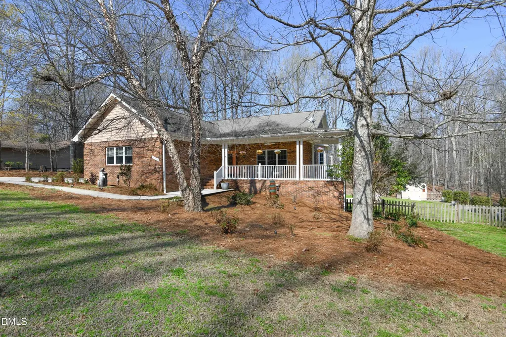 521 Dogwood Drive Liberty NC 27298