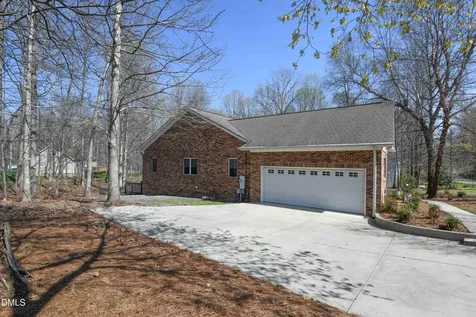 521 Dogwood Drive Liberty NC 27298
